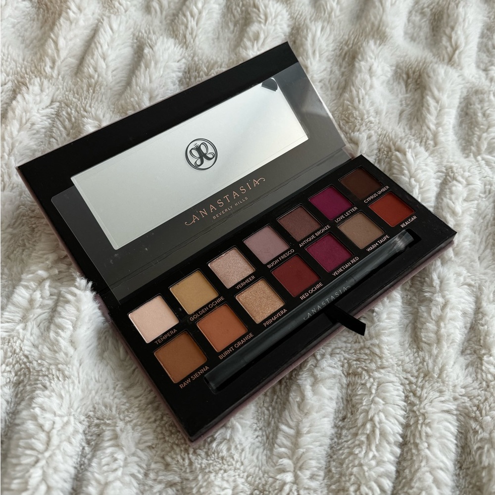 Brand New Modern Renaissance Palette